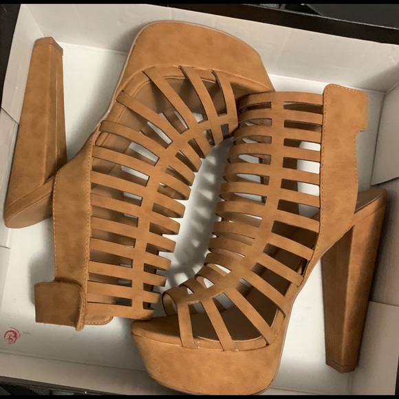 Platform heels - Picture 4 of 6